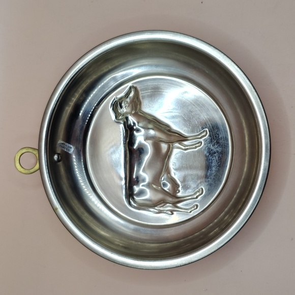 Vintage Round Solid Copper Cow Wall Hanging Mold Brass Hook 5.5" Korean - Picture 2 of 4